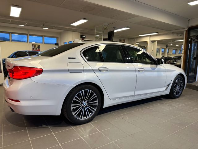 2019 BMW 5-SERIE - 12