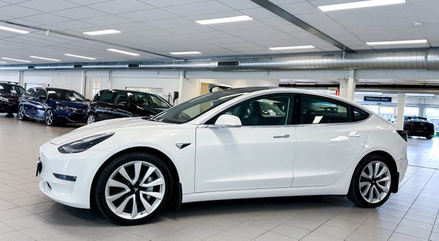 5YJ3E7EB0KF520141 2019 TESLA MODEL 3-5