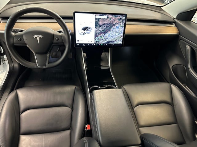 2019 TESLA MODEL 3 - 11