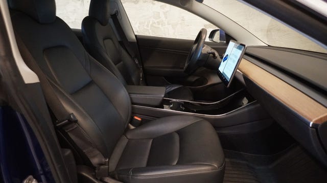 2019 TESLA MODEL 3 - 16