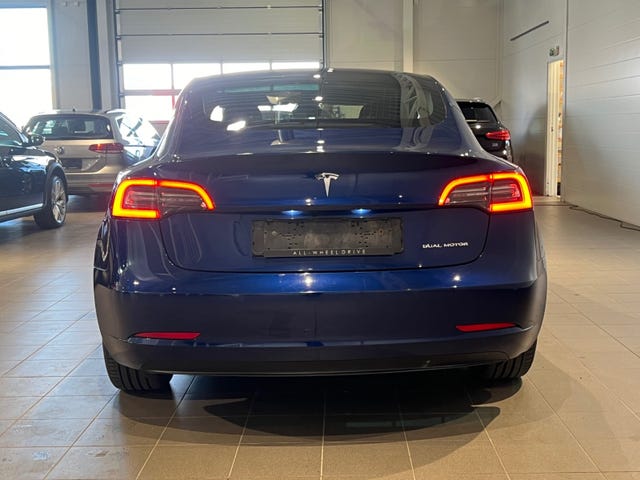 2019 TESLA MODEL 3 - 11