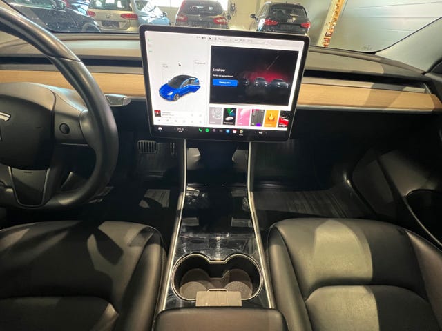 2019 TESLA MODEL 3 - 31