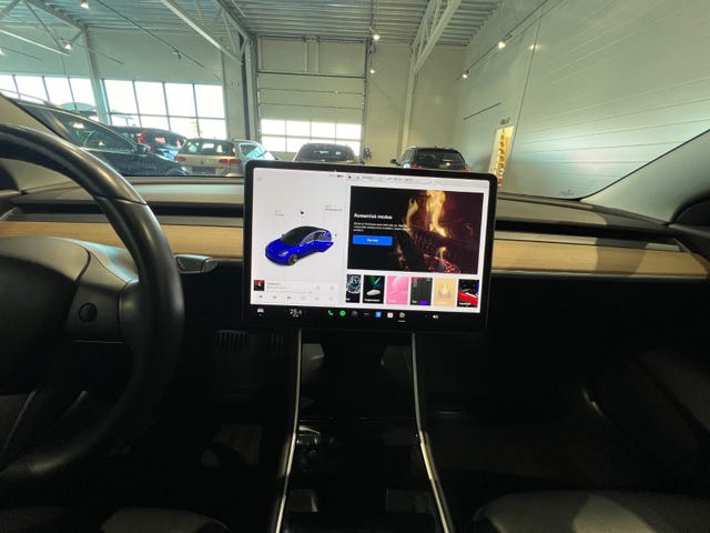 2019 TESLA MODEL 3 - 33