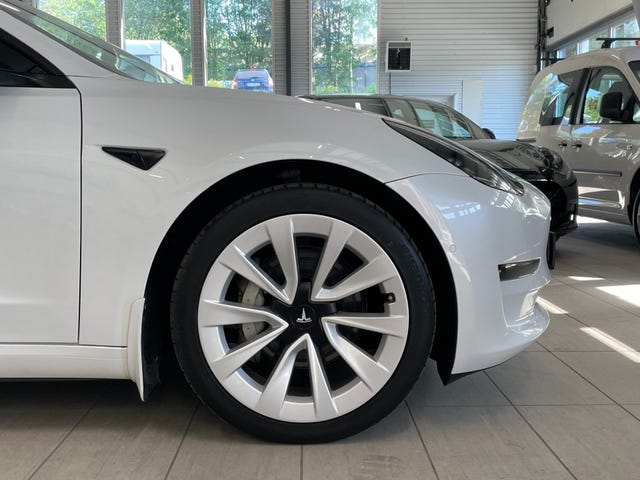 5YJ3E7EB1MF825537 2021 TESLA MODEL 3-2