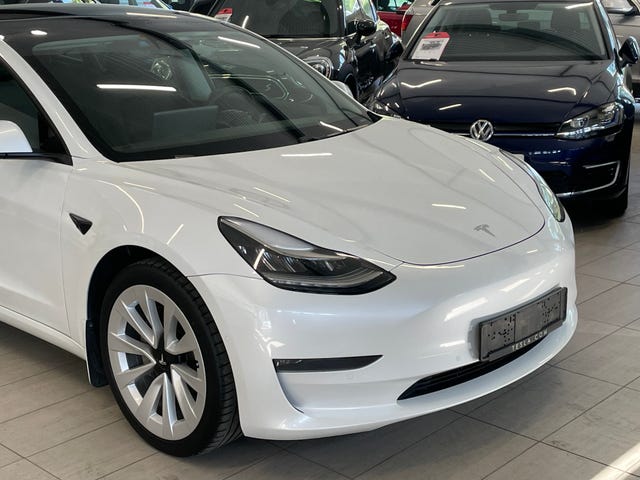 5YJ3E7EB1MF825537 2021 TESLA MODEL 3-1