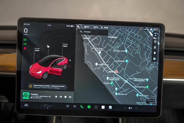 2019 TESLA MODEL 3 - 18