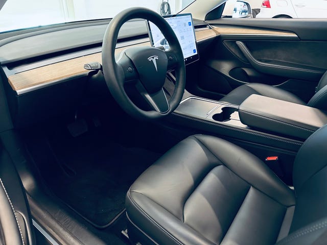 2021 TESLA MODEL 3 - 11