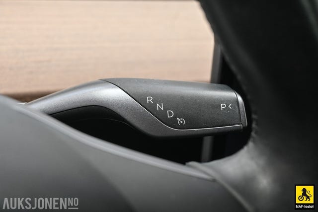 2019 TESLA MODEL 3 - 32