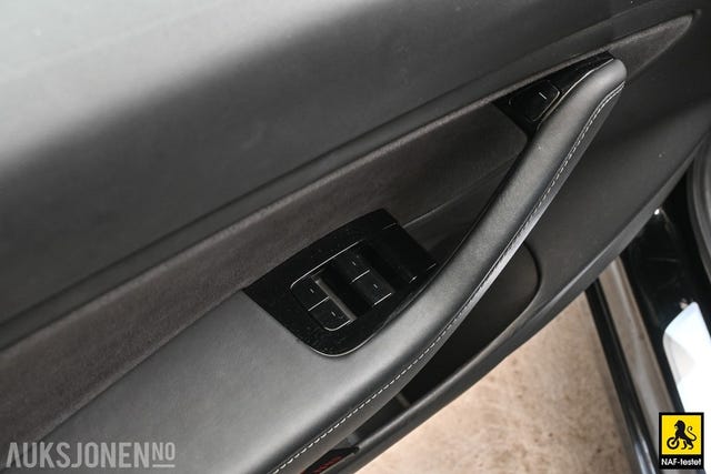 2019 TESLA MODEL 3 - 8