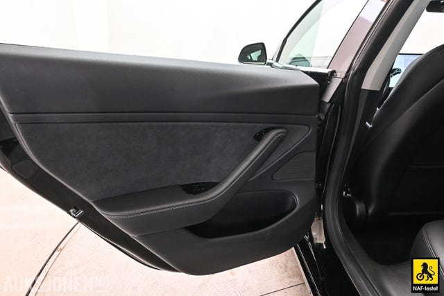2019 TESLA MODEL 3 - 13