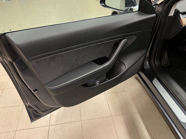 2019 TESLA MODEL 3 - 28