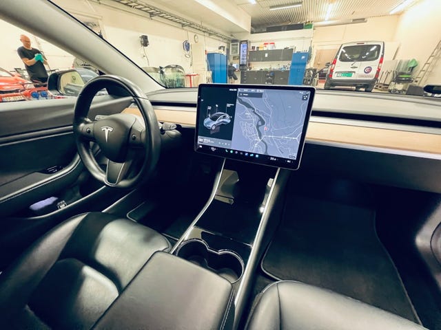 2019 TESLA MODEL 3 - 27