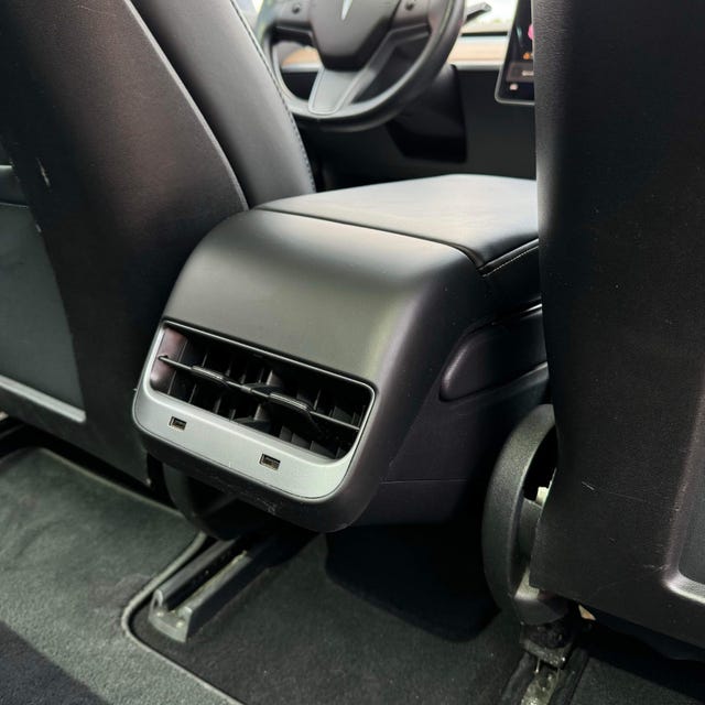 2019 TESLA MODEL 3 - 27