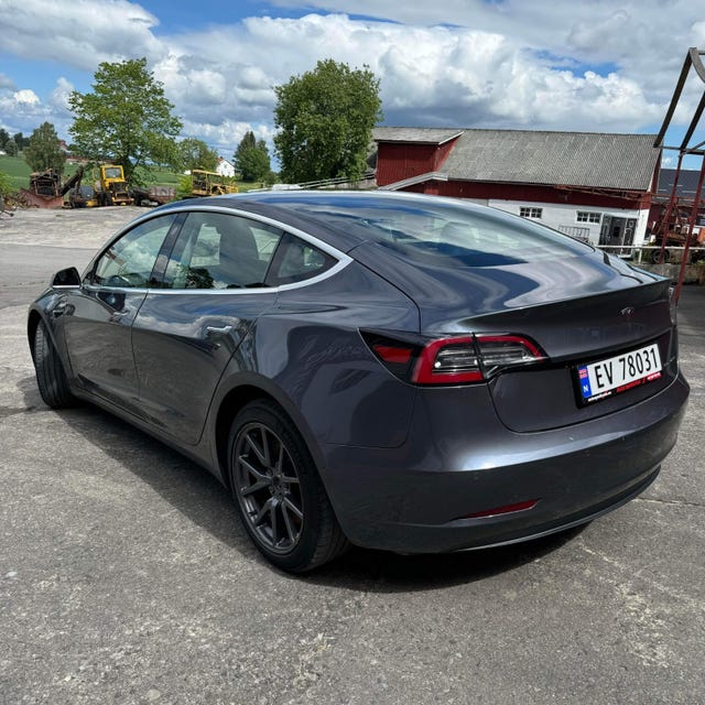 5YJ3E7EB5KF239131 2019 TESLA MODEL 3-2