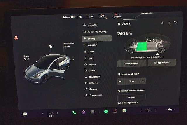 2019 TESLA MODEL 3 - 26