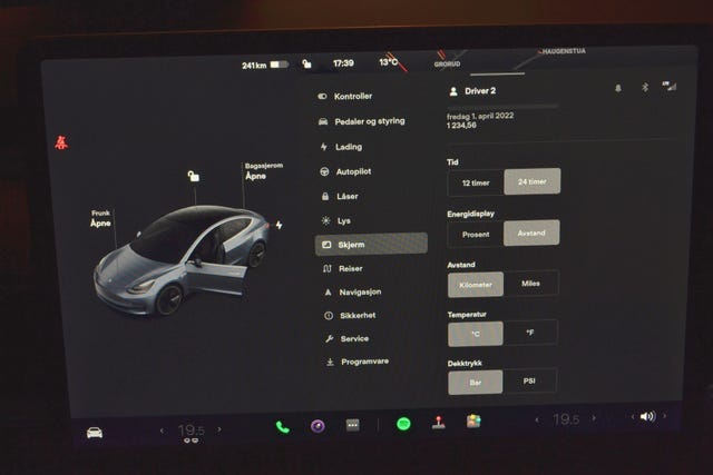 2019 TESLA MODEL 3 - 34
