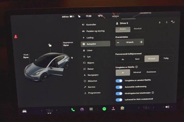 2019 TESLA MODEL 3 - 29