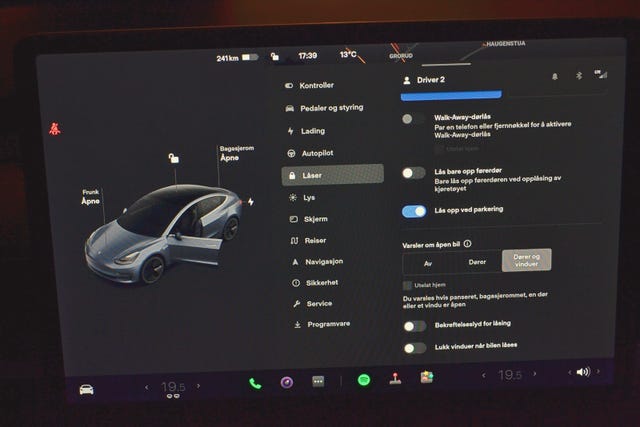 2019 TESLA MODEL 3 - 31