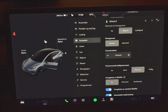 2019 TESLA MODEL 3 - 28