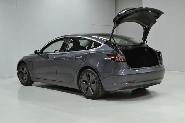 2019 TESLA MODEL 3 - 16