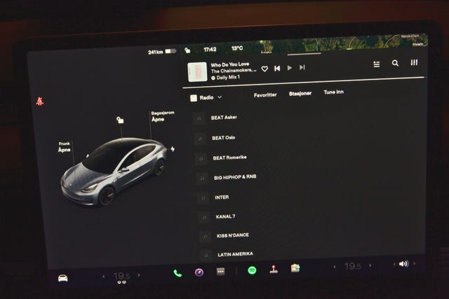 2019 TESLA MODEL 3 - 41
