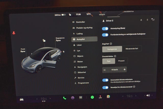 2019 TESLA MODEL 3 - 27