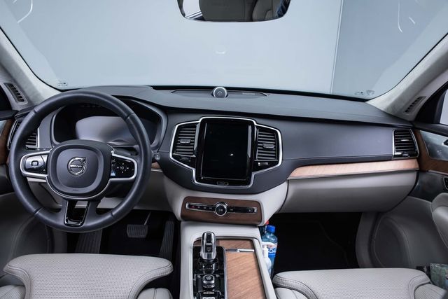 2019 VOLVO XC90 - 14