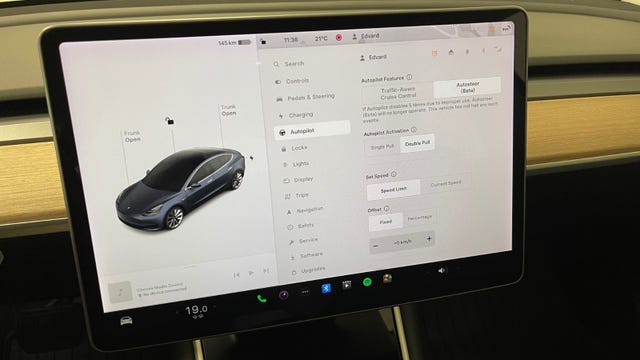 2019 TESLA MODEL 3 - 33