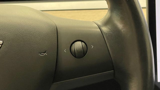 2019 TESLA MODEL 3 - 28