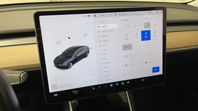 2019 TESLA MODEL 3 - 31