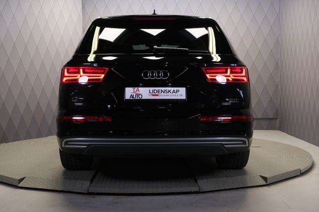 2018 AUDI Q7 - 11