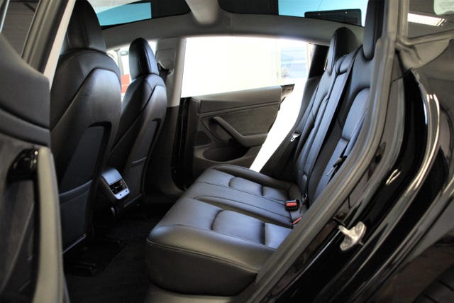 2019 TESLA MODEL 3 - 31