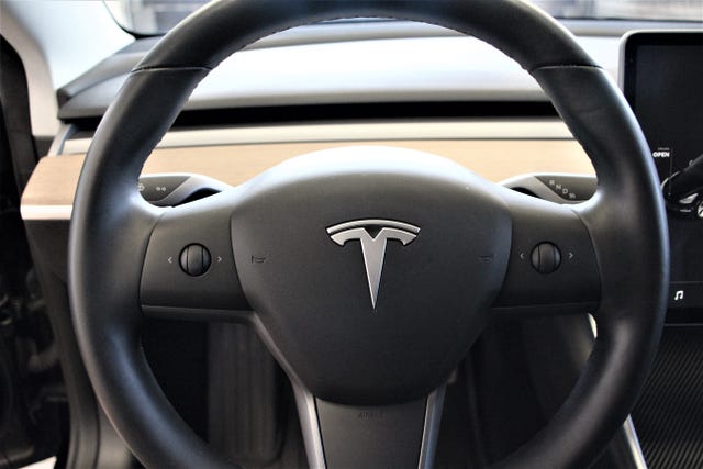 2019 TESLA MODEL 3 - 16