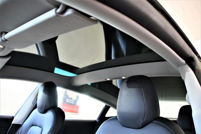 2019 TESLA MODEL 3 - 11