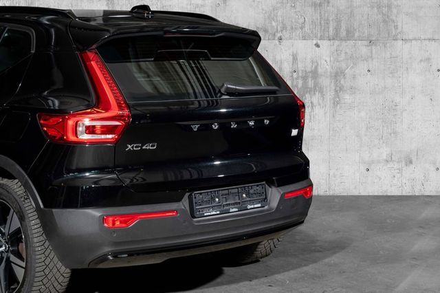 2021 VOLVO XC40 - 11