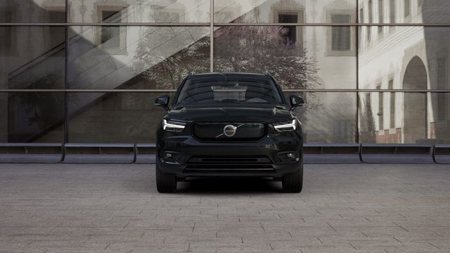 2021 VOLVO XC40 - 12