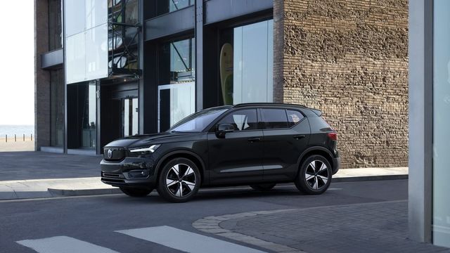 2021 VOLVO XC40 - 14