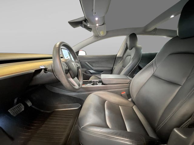 5YJ3E7EBXKF456044 2019 TESLA MODEL 3-5