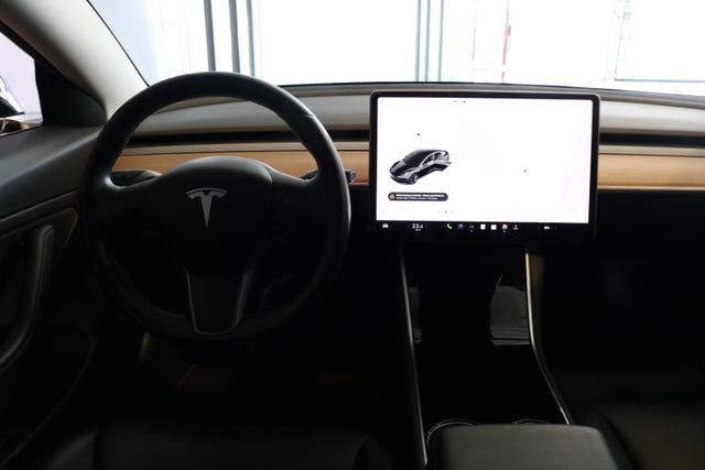 2019 TESLA MODEL 3 - 10