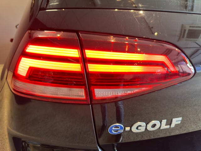 2018 VOLKSWAGEN GOLF - 38