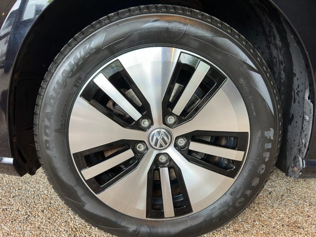 2018 VOLKSWAGEN GOLF - 41