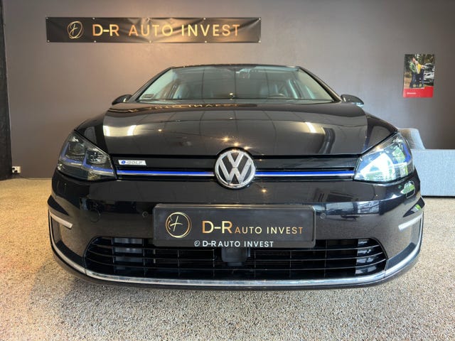 WVWZZZAUZJ8906805 2018 VOLKSWAGEN GOLF-1