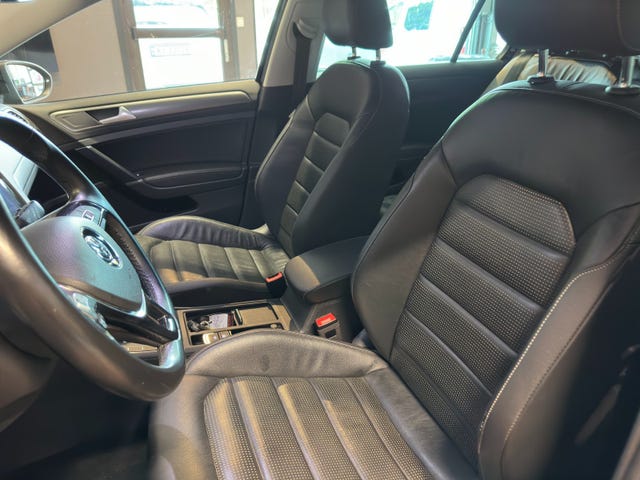 2018 VOLKSWAGEN GOLF - 15
