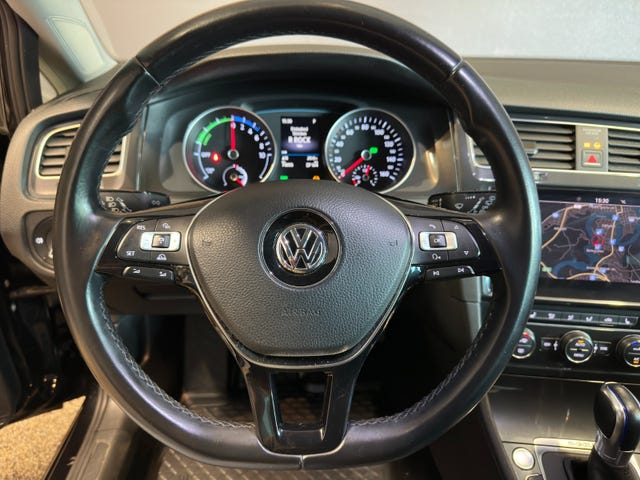 2018 VOLKSWAGEN GOLF - 16