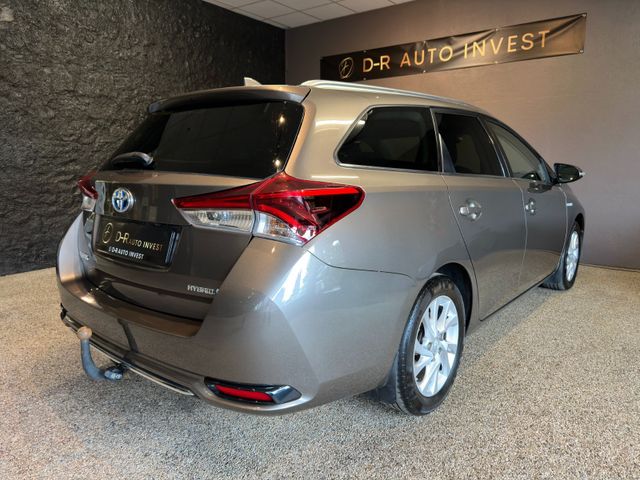 2017 TOYOTA AURIS - 8