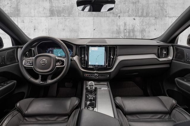 2023 VOLVO XC60 - 18