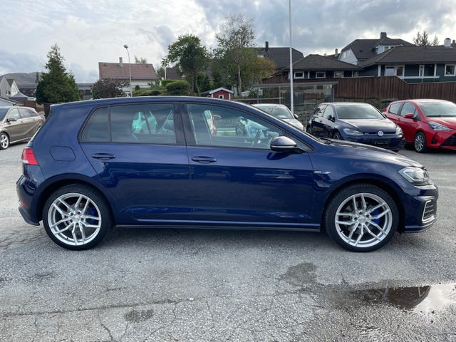 WVWZZZAUZJW801140 2018 VOLKSWAGEN GOLF-3