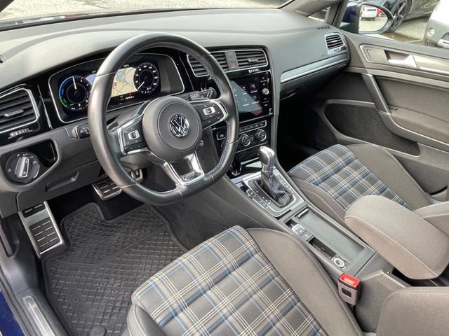 2018 VOLKSWAGEN GOLF - 8