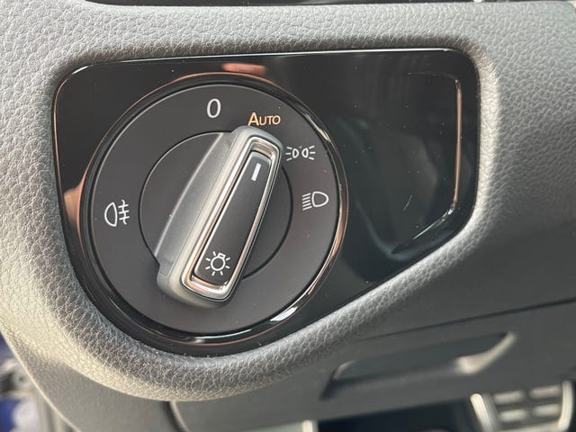 2018 VOLKSWAGEN GOLF - 19