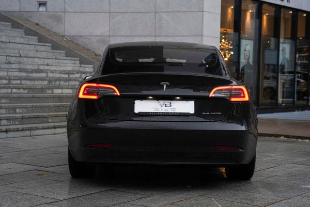 2019 TESLA MODEL 3 - 8